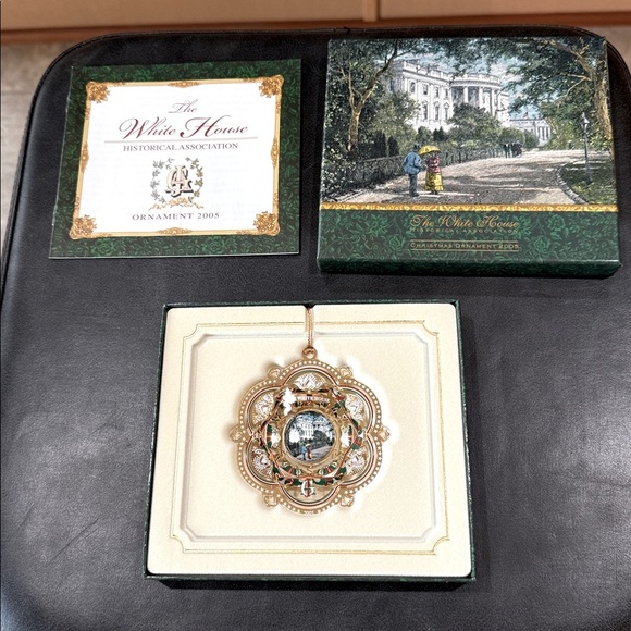 The White House Historical Association 2005 ornament - Picture 3 of 3